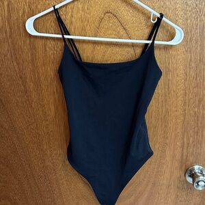 Babaton Aritzia size small bodysuit